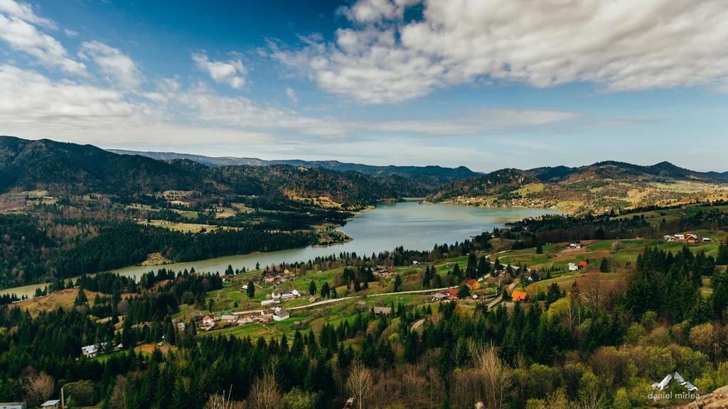 Pensiunea Lac Колибица Экстерьер фото